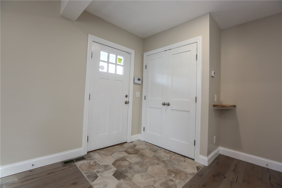 161 Atlantic Avenue Rochester, NY 14607 - Photo 3 of 28