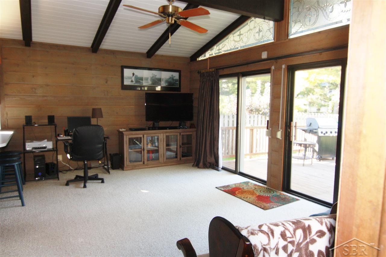 178 Stoneham Road Saginaw, MI 48638 - Photo 8 of 19 31305645-9.JPG