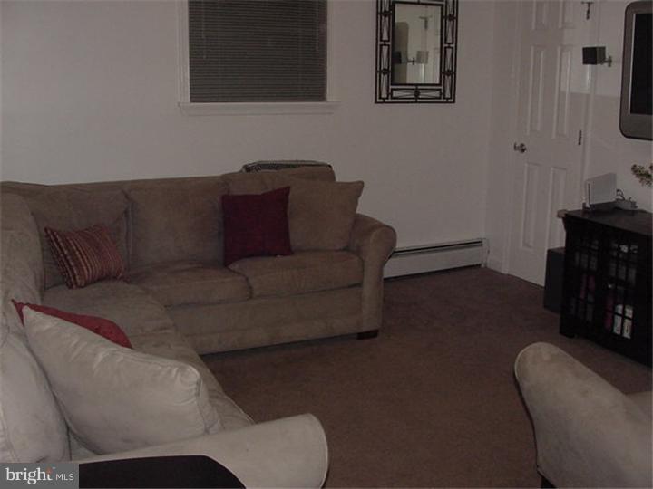 11 Drexel Road Hatboro, PA 19040 - Photo 14 of 16 Family Room