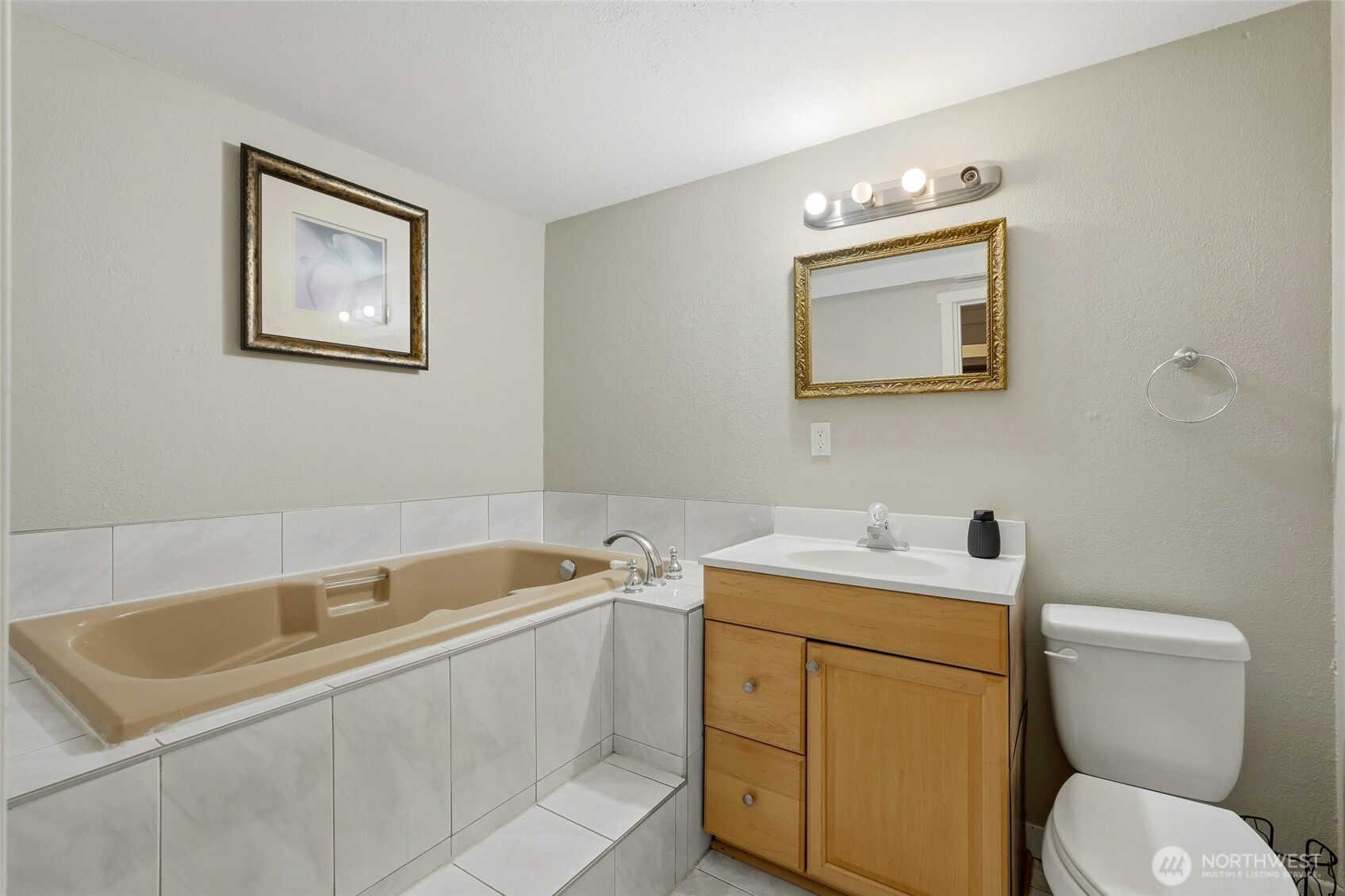 32130 27th Avenue Southwest Federal Way, WA 98023 - Photo 29 of 40 a bathroom with a toilet sink and mirror