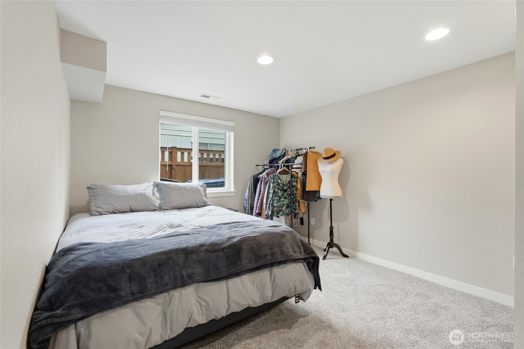 32130 27th Avenue Southwest Federal Way, WA 98023 - Photo 33 of 40 a bedroom with a bed and a window