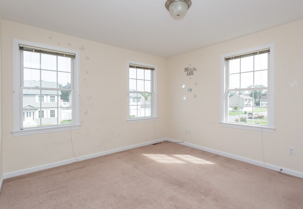 298 Arnold Avenue Springfield, MA 01119 - Photo 18 of 24 Gallery Image 18
