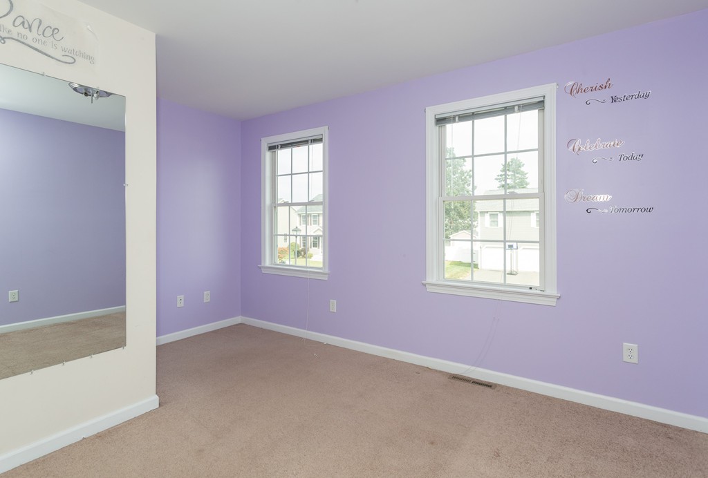 298 Arnold Avenue Springfield, MA 01119 - Photo 20 of 24 Gallery Image 20