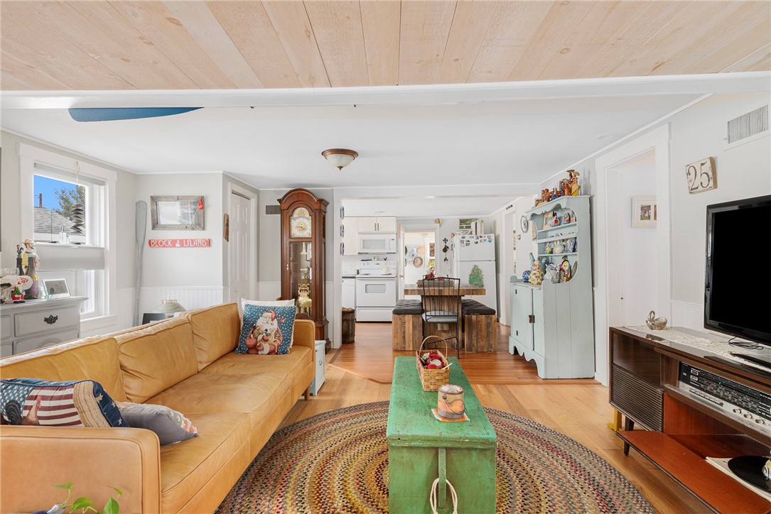 118 Ln 4 Warwick, RI 02888 - Photo 17 of 32