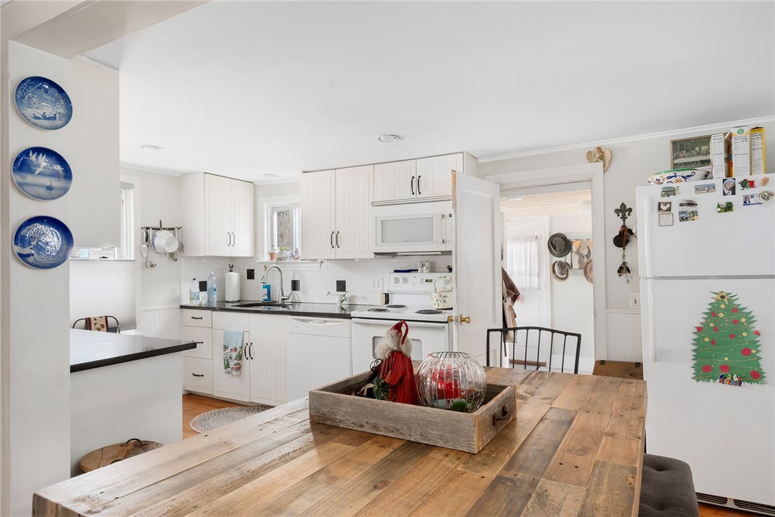 118 Ln 4 Warwick, RI 02888 - Photo 7 of 32