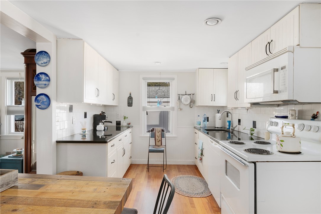 118 Ln 4 Warwick, RI 02888 - Photo 8 of 32