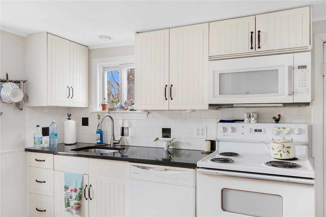 118 Ln 4 Warwick, RI 02888 - Photo 10 of 32