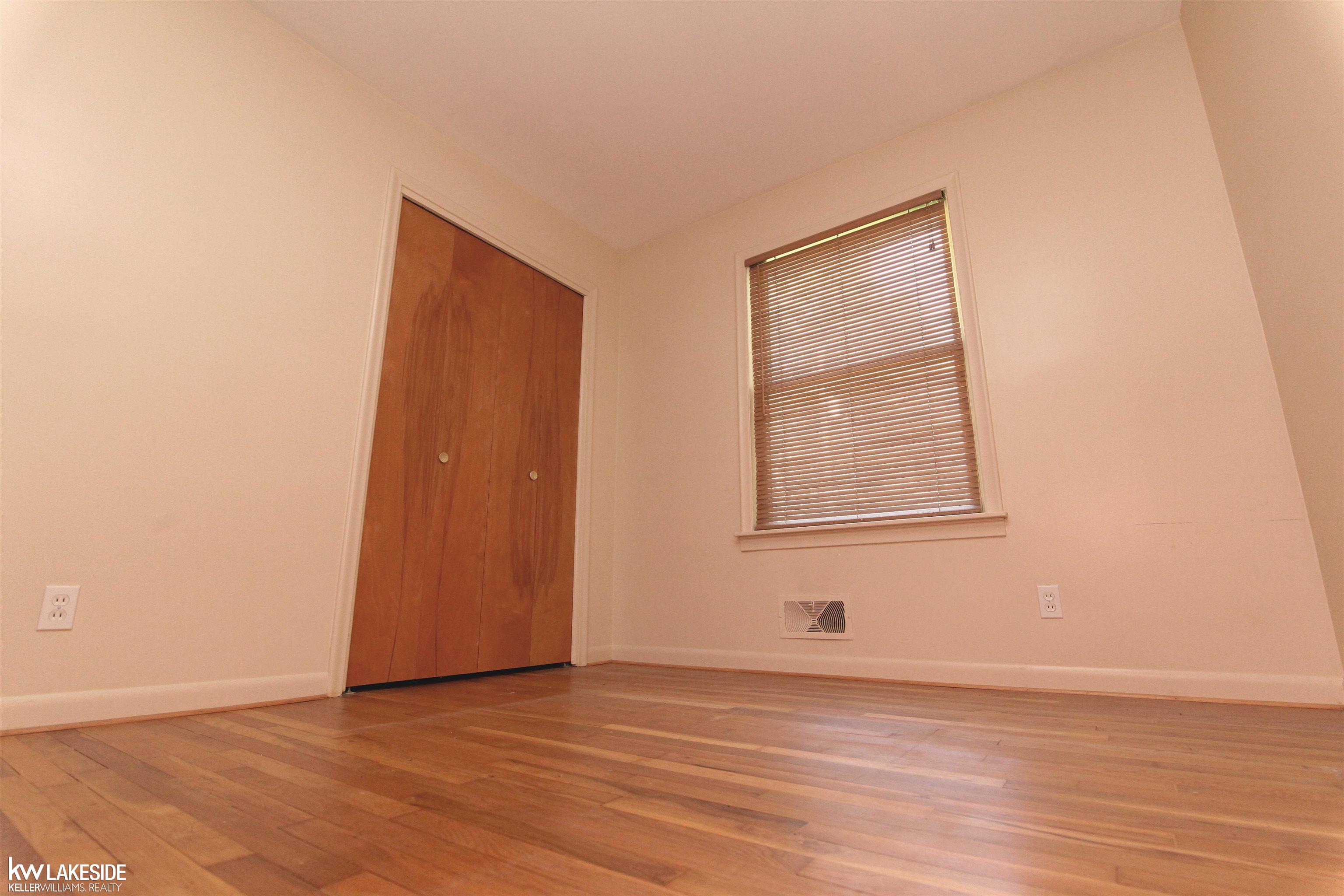 470 Elmhill Road Rochester, MI 48306 - Photo 13 of 26 50151994-8ae51ec3-d7d0-4854-b653-2a7e985b4d5e.JPG