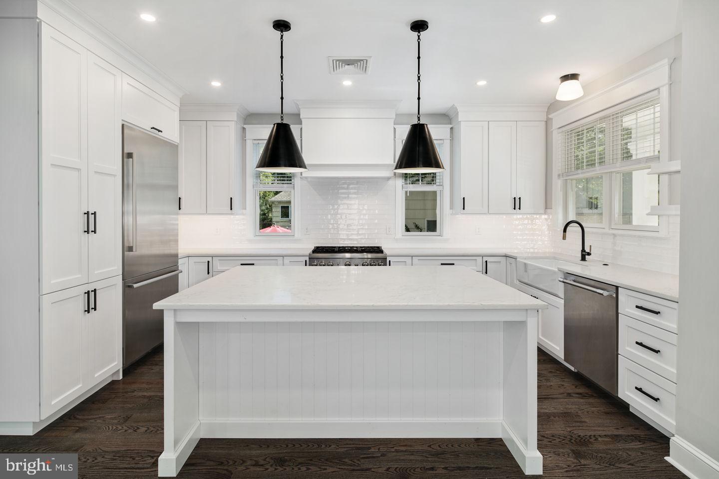 33 Heritage Road Haddonfield, NJ 08033 - Photo 3 of 43
