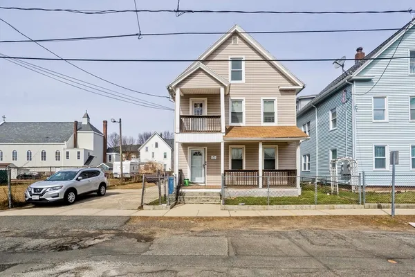 $425,000 | 20 East School Street, West Springfield, MA 01089