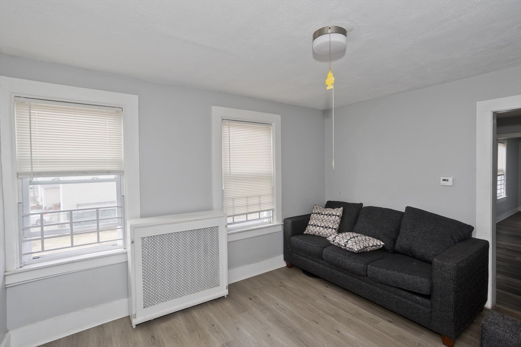 20 East School Street West Springfield, MA 01089 - Photo 11 of 39