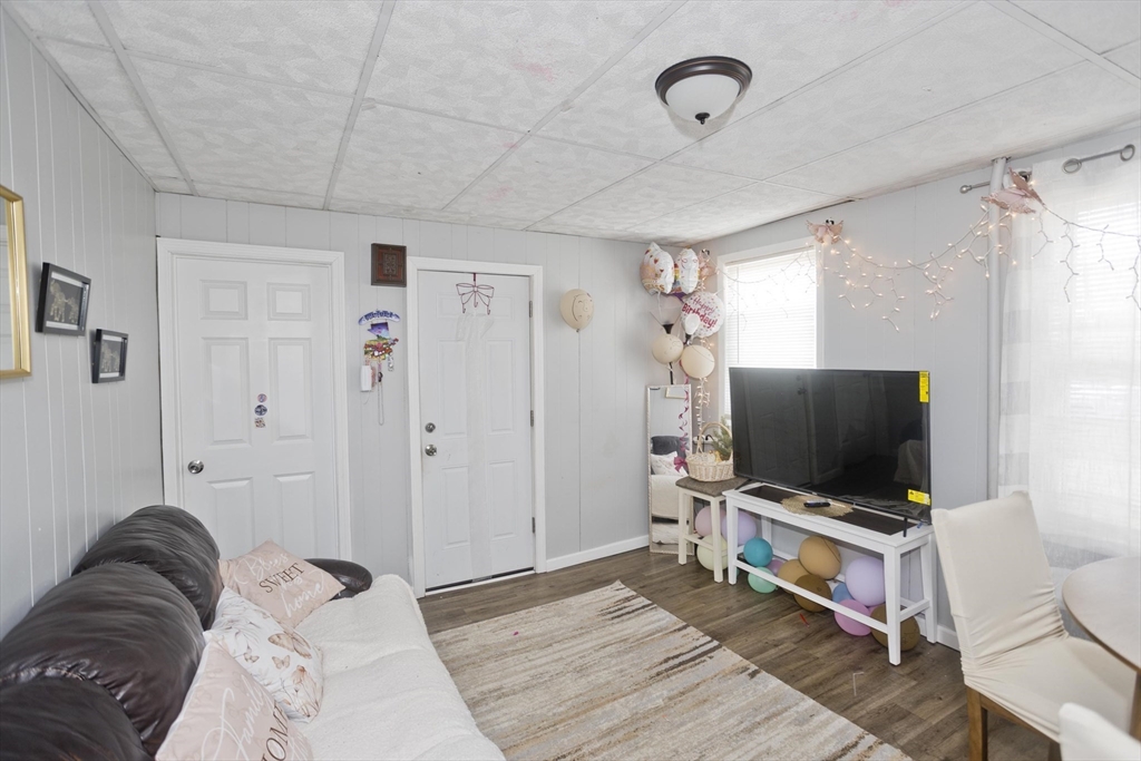 20 East School Street West Springfield, MA 01089 - Photo 26 of 39