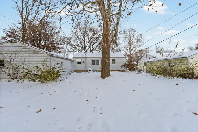 $180,000 | 1511 Paula Drive, Champaign, IL 61821