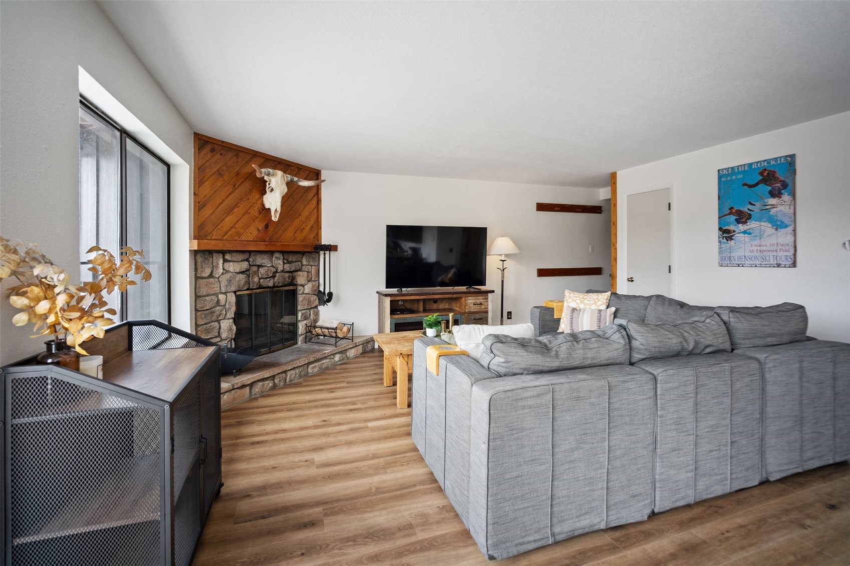 9876 Ryan Gulch Road, Unit F206 Silverthorne, CO 80498 - Photo 6 of 43