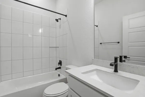 $2,600 | 881 Prominence Way, Leander, TX 78641