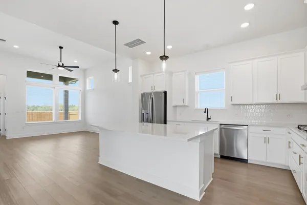 $2,600 | 881 Prominence Way, Leander, TX 78641