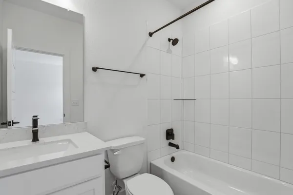 $2,600 | 881 Prominence Way, Leander, TX 78641
