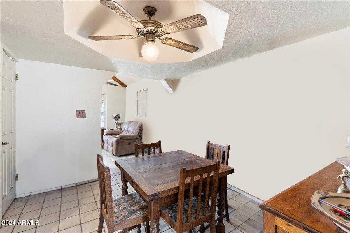 1515 East Hatcher Road Phoenix, AZ 85020 - Photo 6 of 19 05-66499996