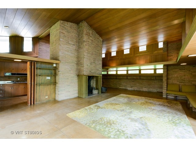 19 West County Line Road Barrington Hills, IL 60010 - Photo 4 of 22