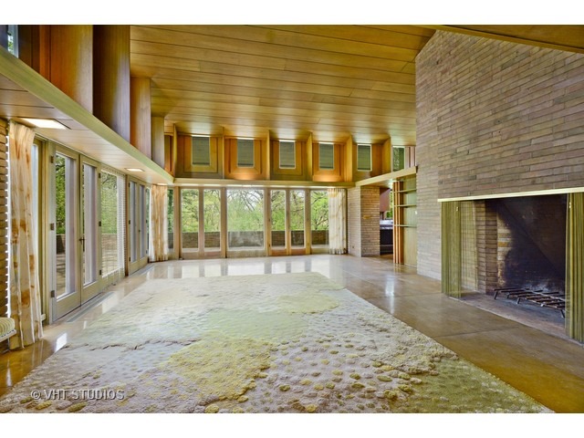 19 West County Line Road Barrington Hills, IL 60010 - Photo 5 of 22 a view of outdoor space