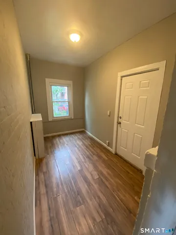 $1,350 | 445 Albany Avenue, Unit A3, Hartford, CT 06120