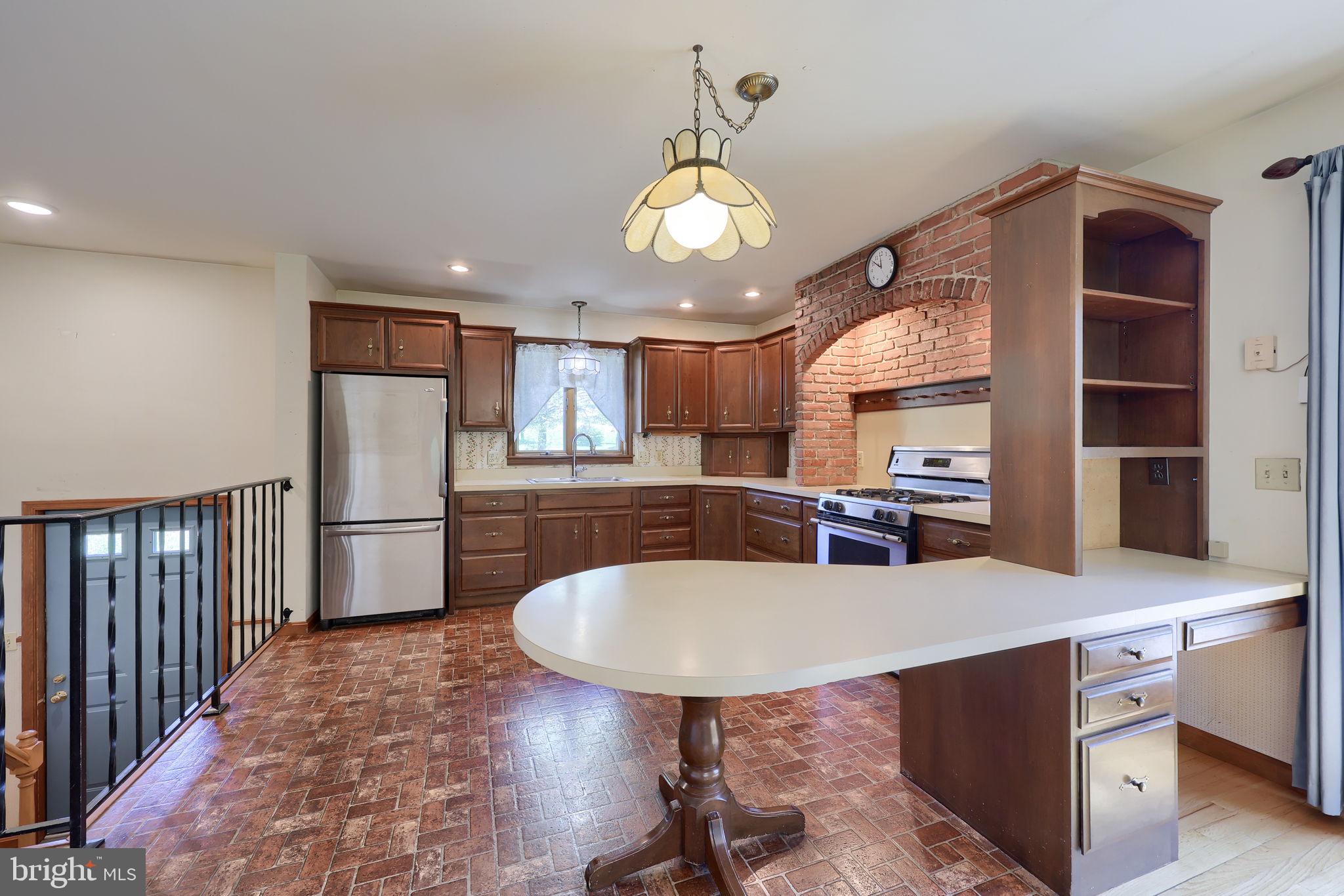 242 Skyview Lane Lititz, PA 17543 - Photo 14 of 43