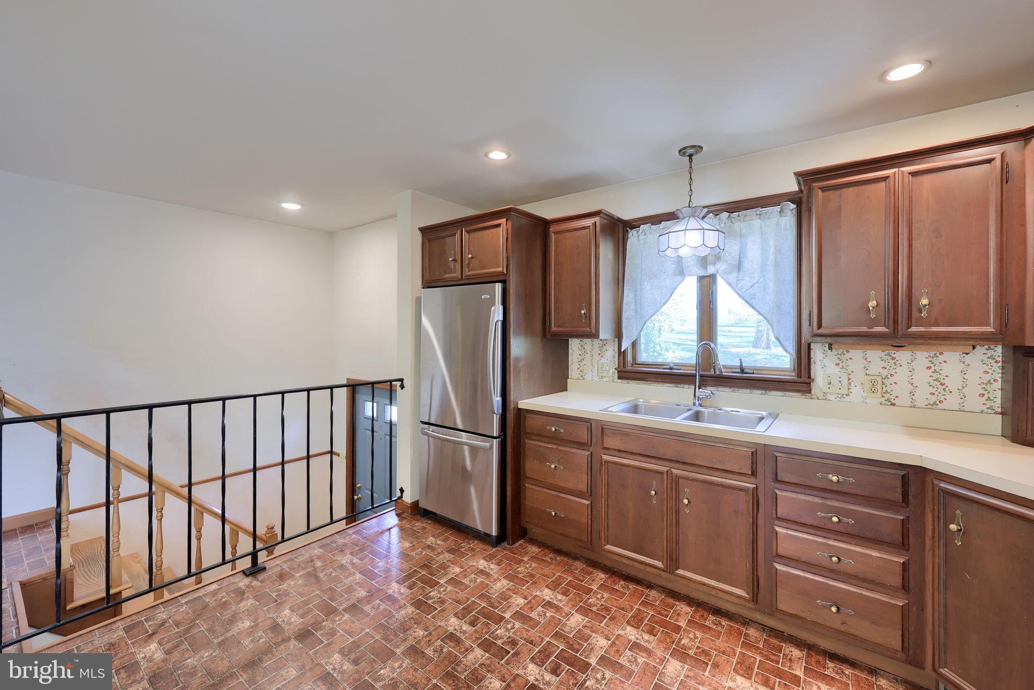 242 Skyview Lane Lititz, PA 17543 - Photo 18 of 43