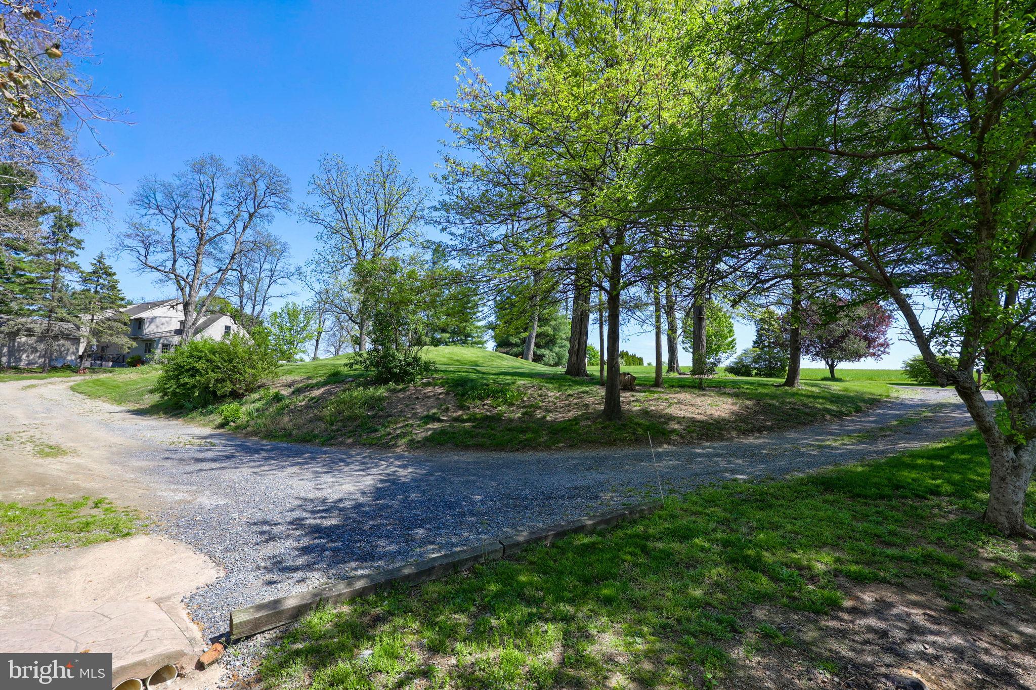 242 Skyview Lane Lititz, PA 17543 - Photo 4 of 43