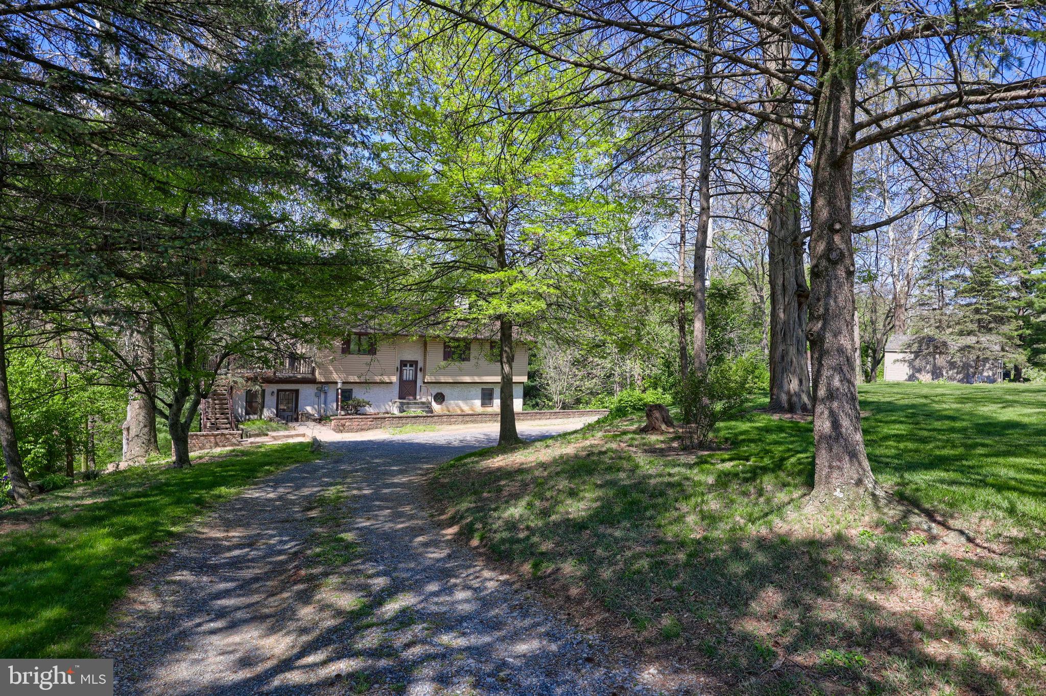 242 Skyview Lane Lititz, PA 17543 - Photo 7 of 43