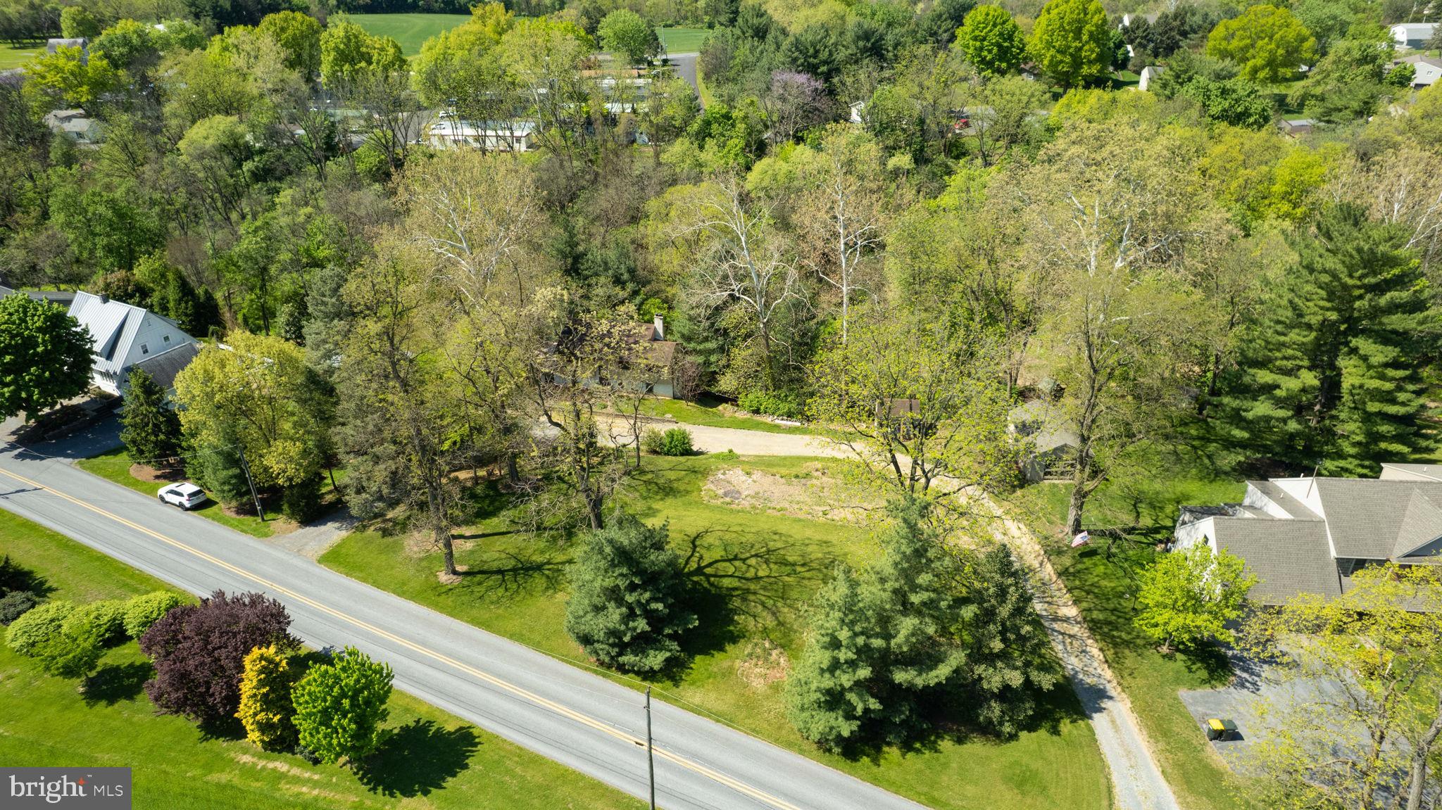 242 Skyview Lane Lititz, PA 17543 - Photo 8 of 43