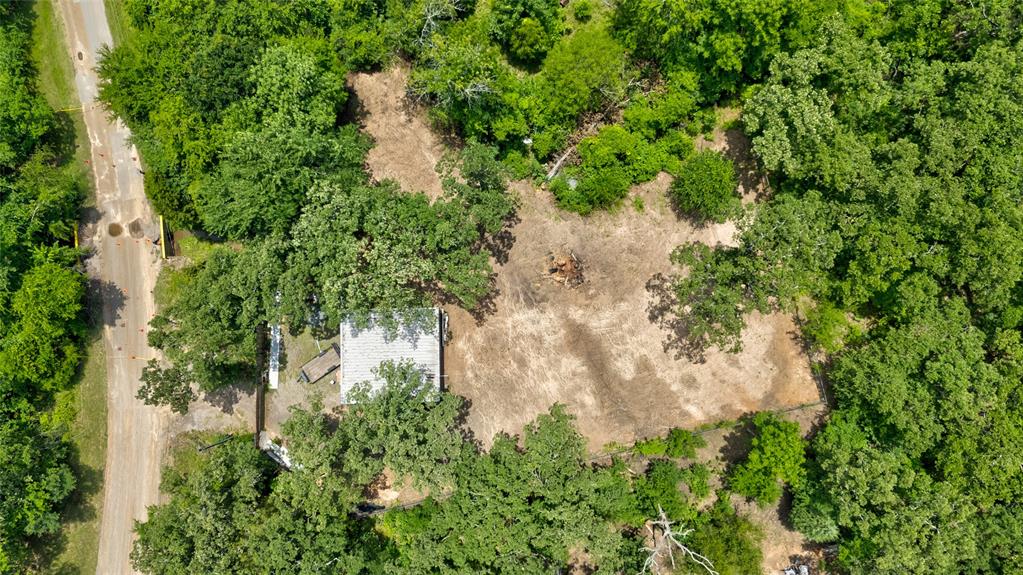 136 Kings Row Malakoff, TX 75148 - Photo 13 of 22 a view of a garden with plants