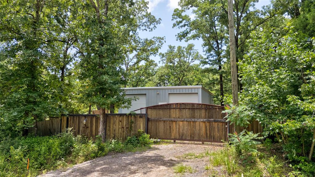 136 Kings Row Malakoff, TX 75148 - Photo 14 of 22 a view of a back yard