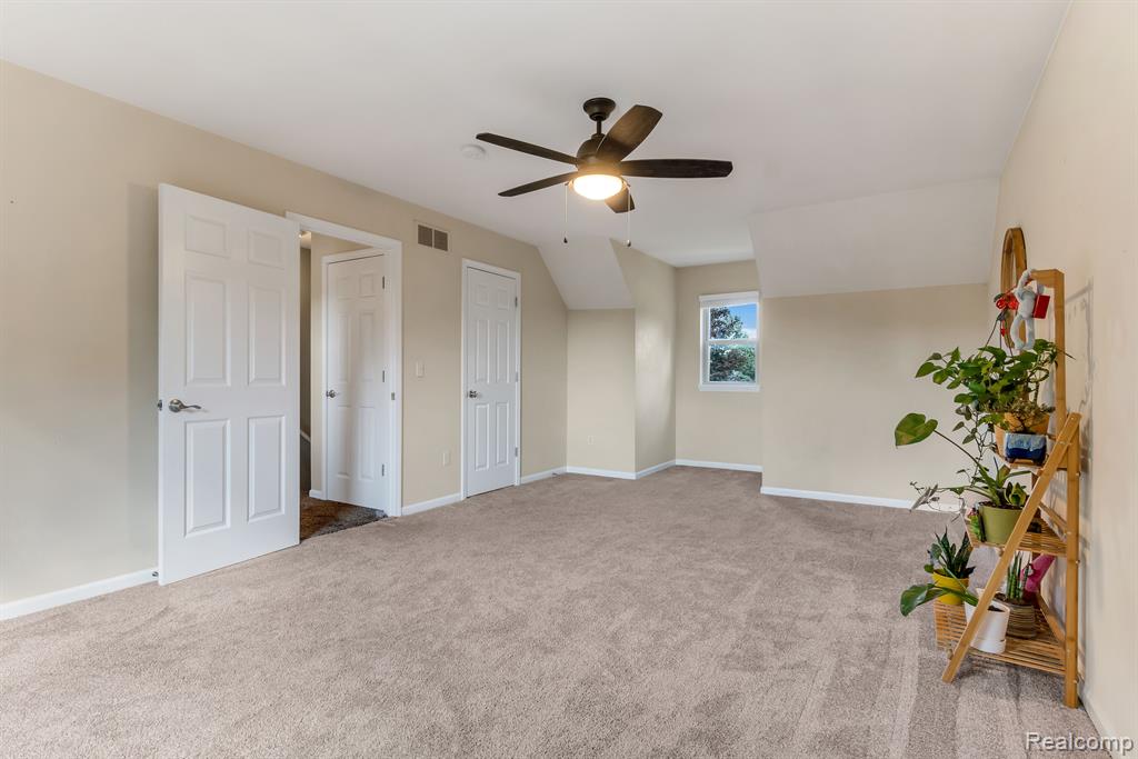 8246 Kimble Drive Pinckney, MI 48169 - Photo 20 of 45