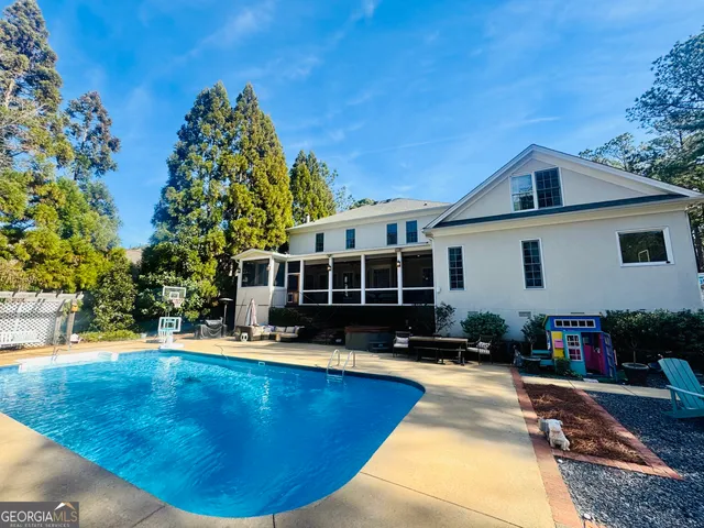 $1,250,000 | 207 Lakeshore Drive, LaGrange, GA 30240