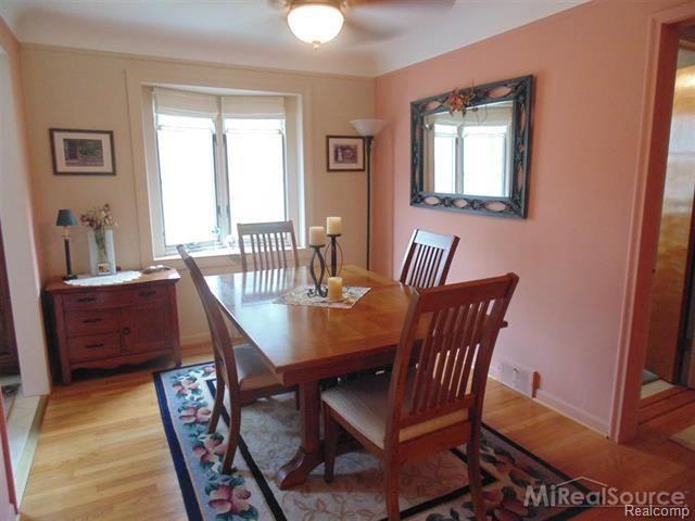 84 Riverside Drive Mount Clemens, MI 48043 - Photo 6 of 30 6.JPG