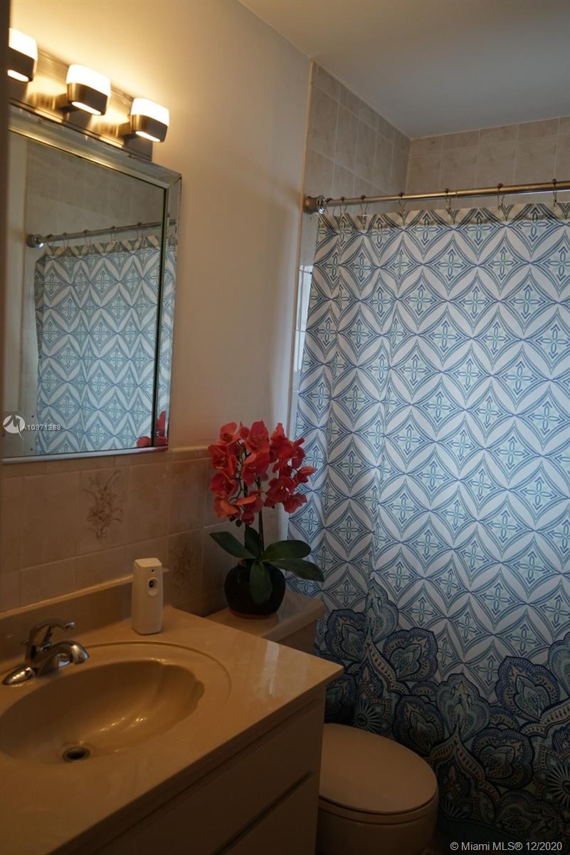 3103 West 70th Street Hialeah, FL 33018 - Photo 4 of 20
