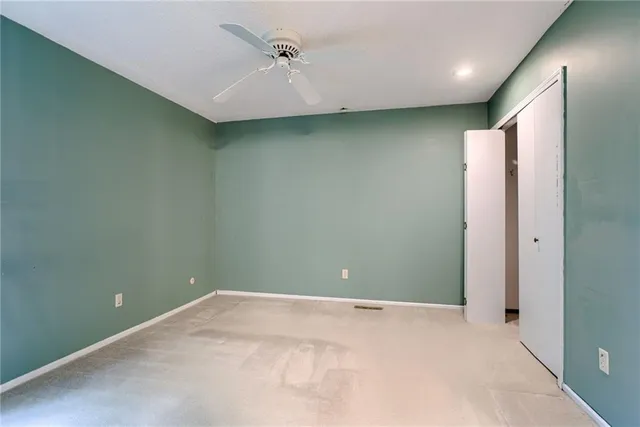 $130,000 | 5761 North Anita Avenue, Kansas City, MO 64151