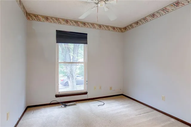 $130,000 | 5761 North Anita Avenue, Kansas City, MO 64151