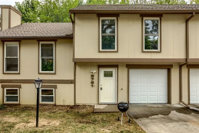 $130,000 | 5761 North Anita Avenue, Kansas City, MO 64151