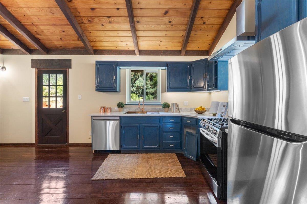 211 Hidden Lane Santa Cruz, CA 95060 - Photo 12 of 54