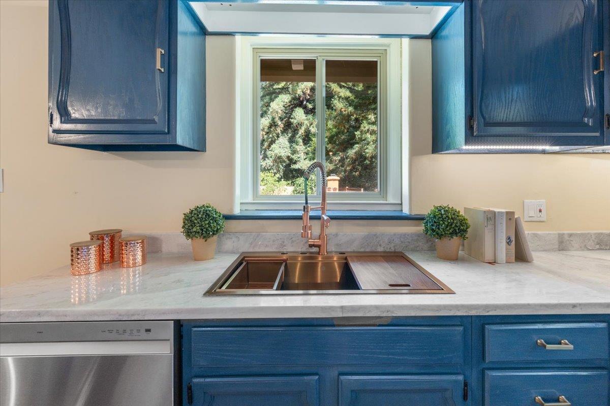 211 Hidden Lane Santa Cruz, CA 95060 - Photo 9 of 54