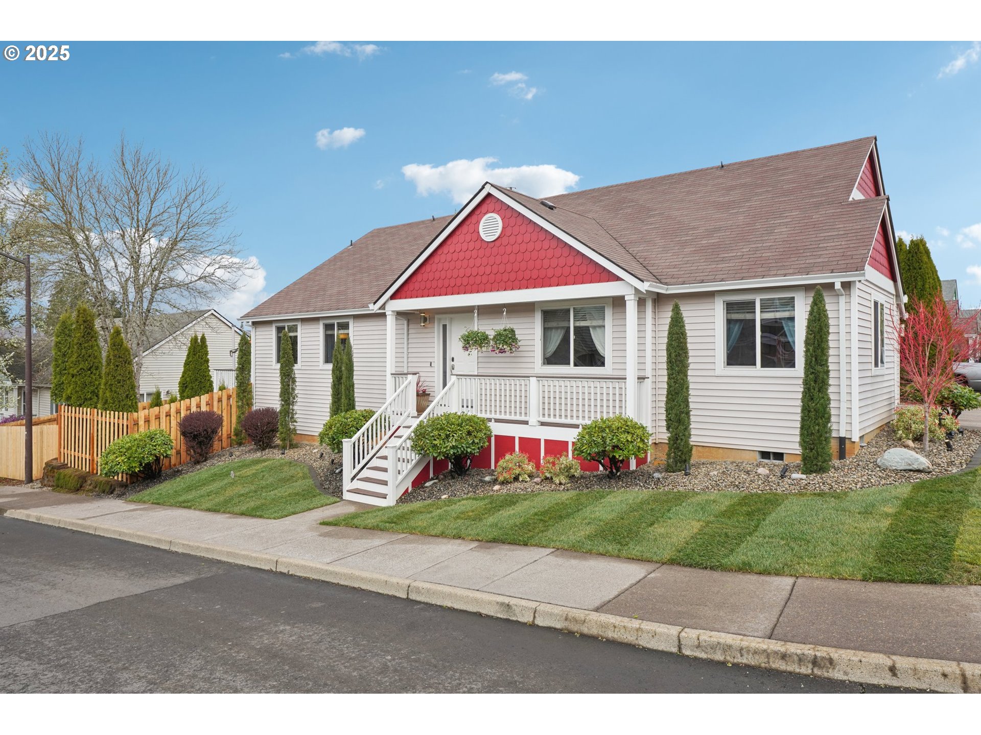 19221 Webster Avenue Sandy, OR 97055 - Photo 2 of 41 Gallery Image 2