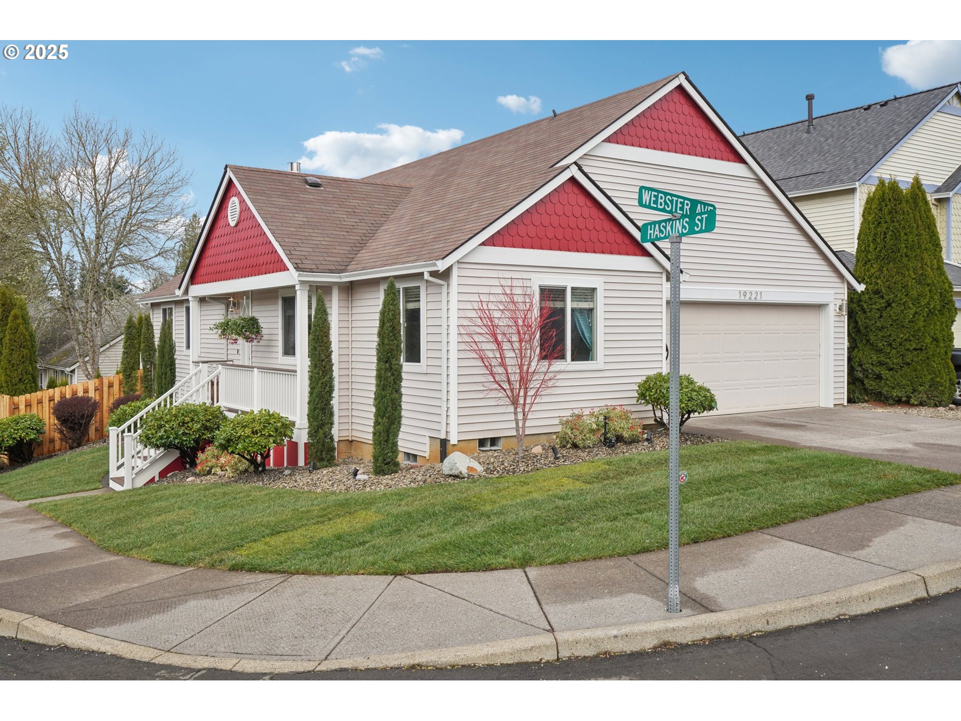 19221 Webster Avenue Sandy, OR 97055 - Photo 3 of 41 Gallery Image 3