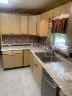 $199,000 | 516 South Exeter Street, Eustis, FL 32726