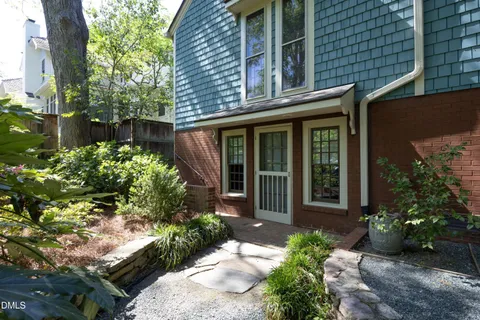 $1,300,000 | 520 East Franklin Street, Chapel Hill, NC 27514