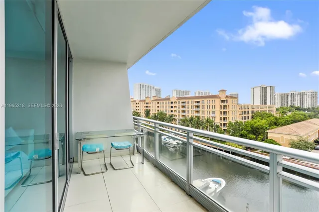 $3,900 | 2950 Northeast 188th Street, Unit 404, Aventura, FL 33180