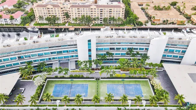 $3,900 | 2950 Northeast 188th Street, Unit 404, Aventura, FL 33180