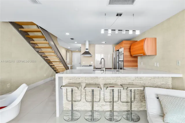 $3,900 | 2950 Northeast 188th Street, Unit 404, Aventura, FL 33180