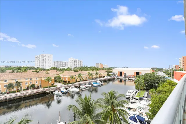 $3,900 | 2950 Northeast 188th Street, Unit 404, Aventura, FL 33180