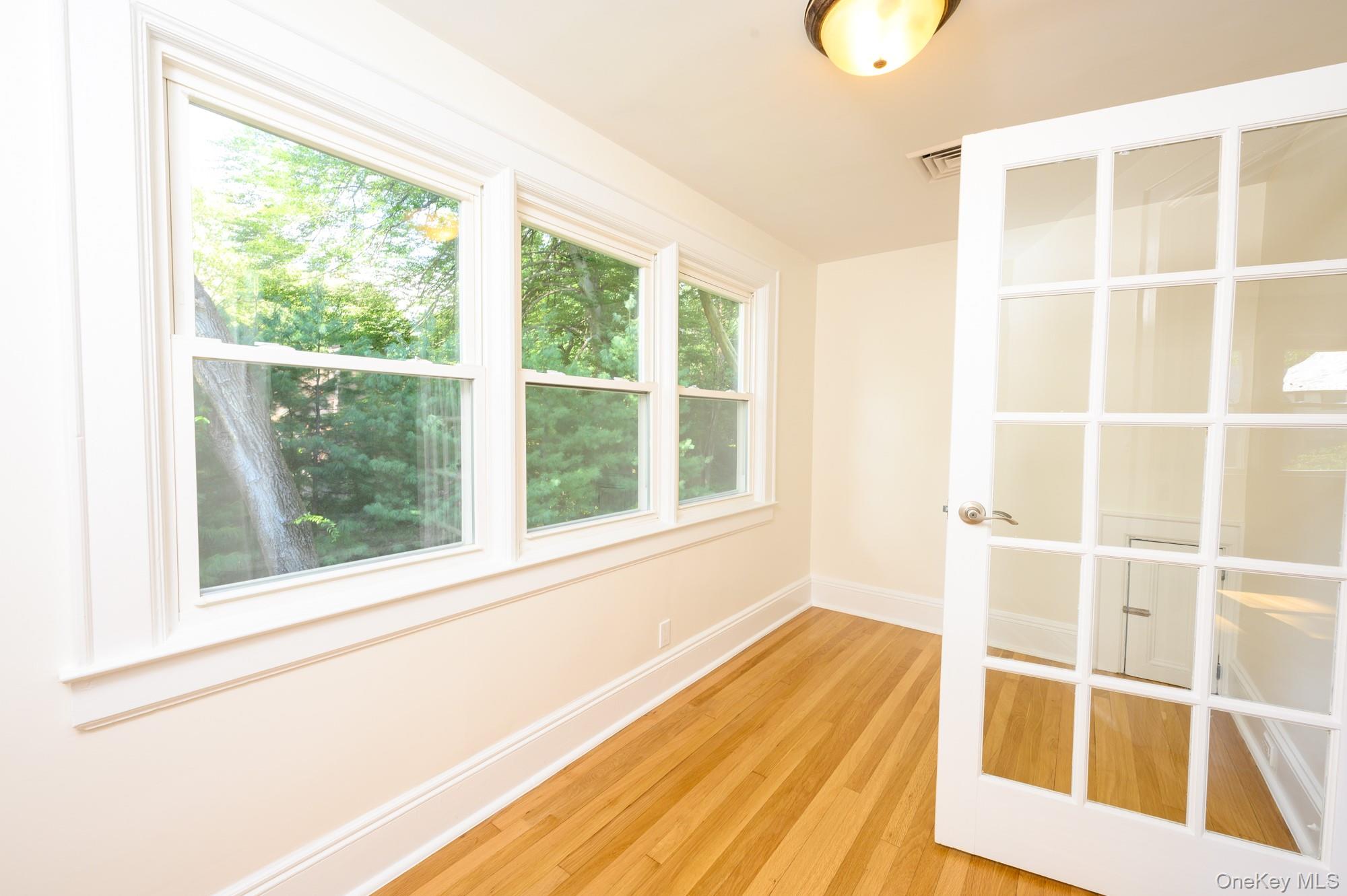 15 Ranger Place New Rochelle, NY 10804 - Photo 24 of 44